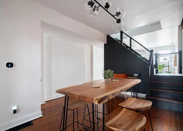 Jungle House Luxury Homes - Downtown Short North - Steps To Convention Center & Nationwide Arena - Sleeps Up To 10 - Free Parking - Over 5,800 Five Stars * Columbus