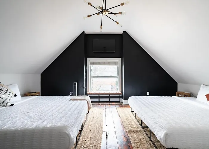 Holiday home Jungle House Luxury Homes - Downtown Short North - Steps To Convention Center & Nationwide Arena - Sleeps Up To 10 - Free Parking - Over 5,800 Five Stars *