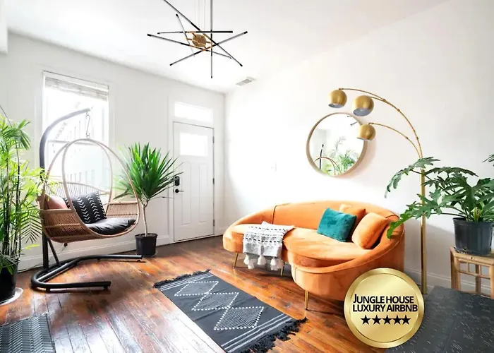 Jungle House Luxury Homes - Downtown Short North - Steps To Convention Center & Nationwide Arena - Sleeps Up To 10 - Free Parking - Over 5,800 Five Stars * Columbus